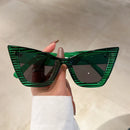 Óculos de Sol Estilo Gatinho com Tons Gradientes e Proteção UV400